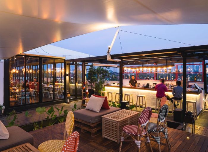 jakarta menteng rooftop restoran flokq romantis tempat Kuliner Rooftop Jakarta Utara