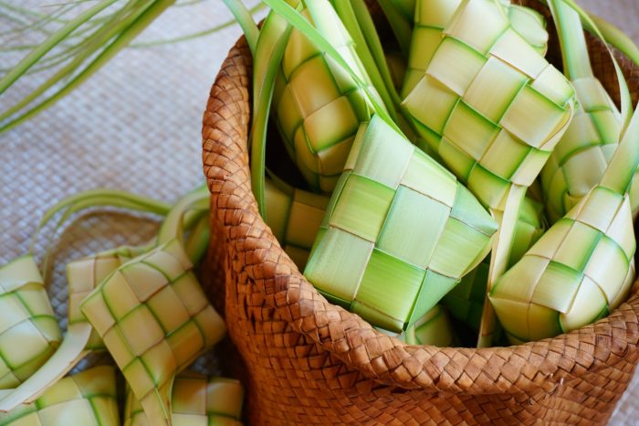 Ketupat lebaran yang empuk rukita singaporelocalfavourites lembut basi cepat memasak ramadan daun antigagal sejarah palas segar cangkang dipopulerkan sunan kalijaga Cara Mengikat Ketupat