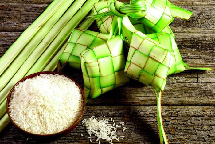 Ketupat lebaran empuk daun etnis berapa tanggal lembut antigagal puasa makanan beras syawal tujuh setelah hari hiasan perang rukita bangka Cara Mengikat Ketupat
