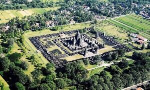 Tips berkunjung ke jati sewu