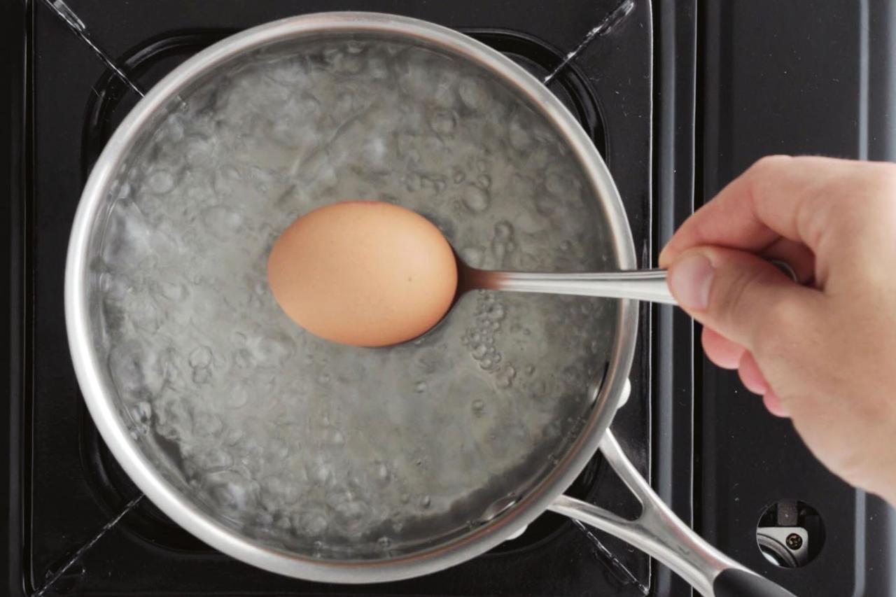 Eggs boiled boil peel deliciousmeetshealthy Eggs Boiled Boil Peel Deliciousmeetshealthy