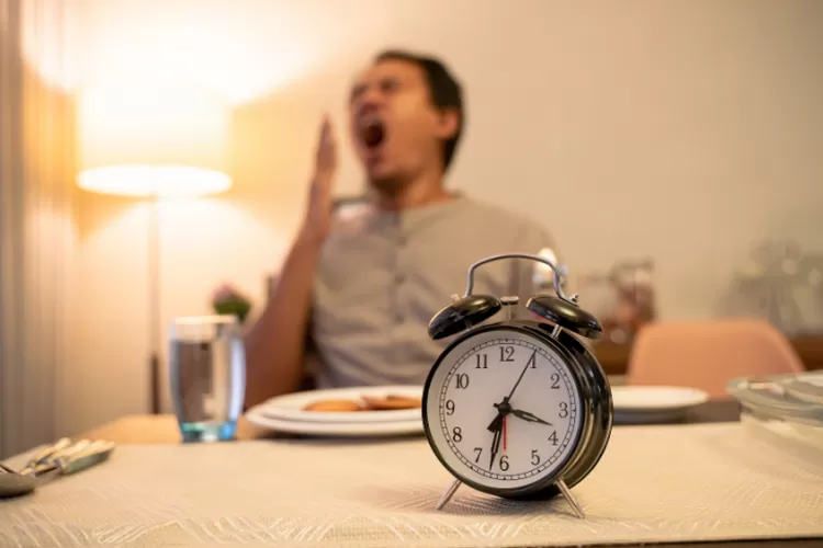 Mengakhiri makan sahur termasuk